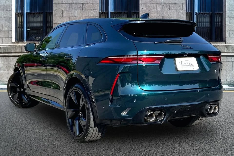 2025 Jaguar F-Pace SVR - Image 11 of 20