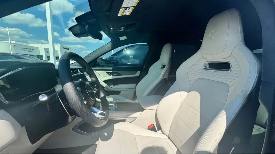 2025 Jaguar F-Pace SVR - Image 13 of 14