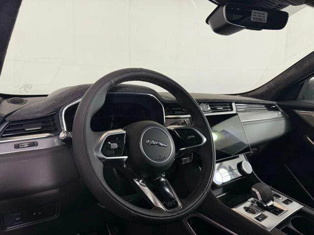 2025 Jaguar F-Pace SVR - Image 8 of 14
