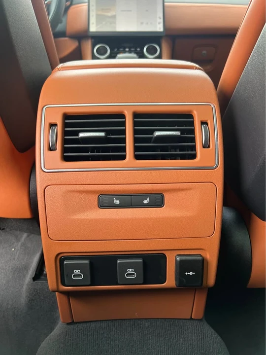 2025 Jaguar F-Pace SVR - Image 12 of 18