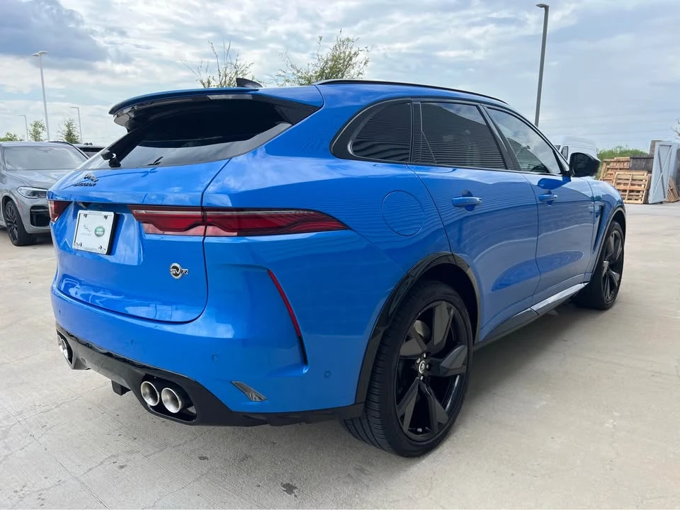 2025 Jaguar F-Pace SVR - Image 7 of 18
