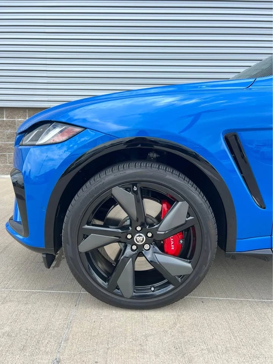 2025 Jaguar F-Pace SVR - Image 3 of 18