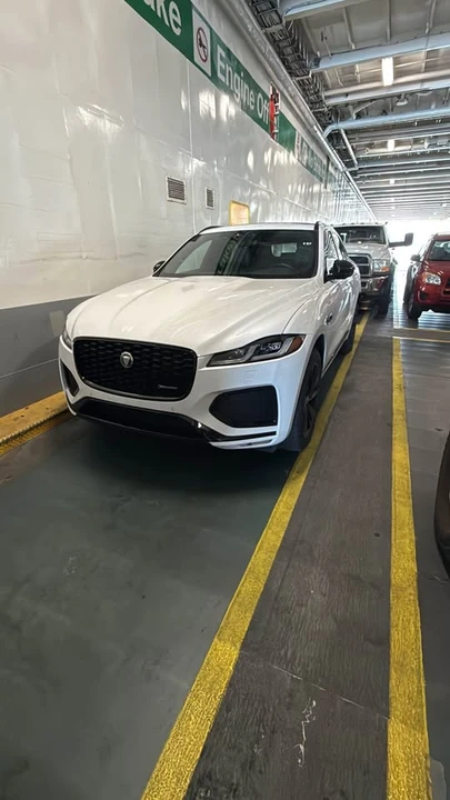 2025 Jaguar F-Pace - Image 2 of 8