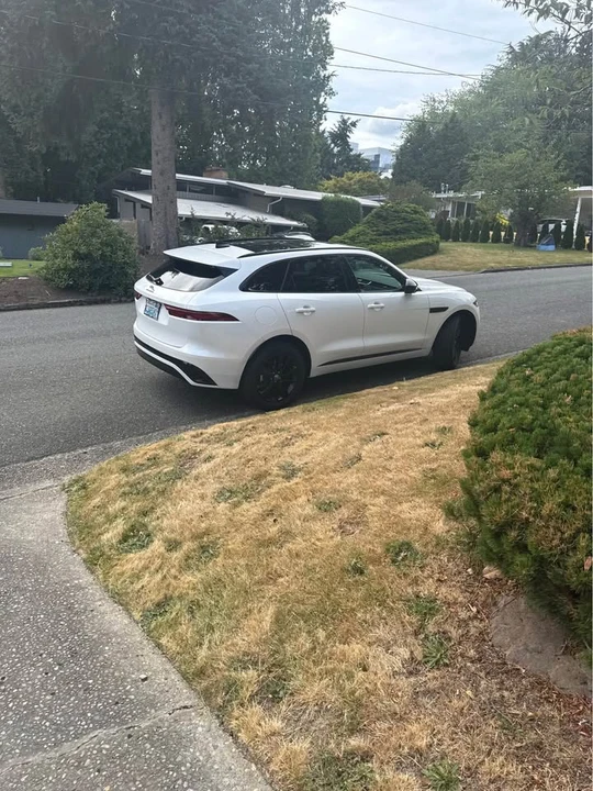 2025 Jaguar F-Pace - Image 3 of 8