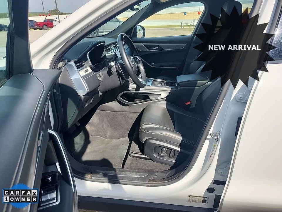 2025 Jaguar F-Pace - Image 7 of 12