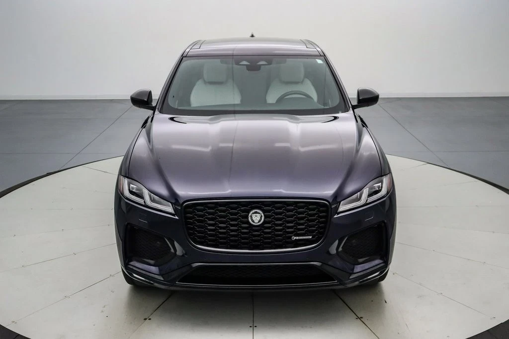 2025 Jaguar F-Pace - Image 10 of 21
