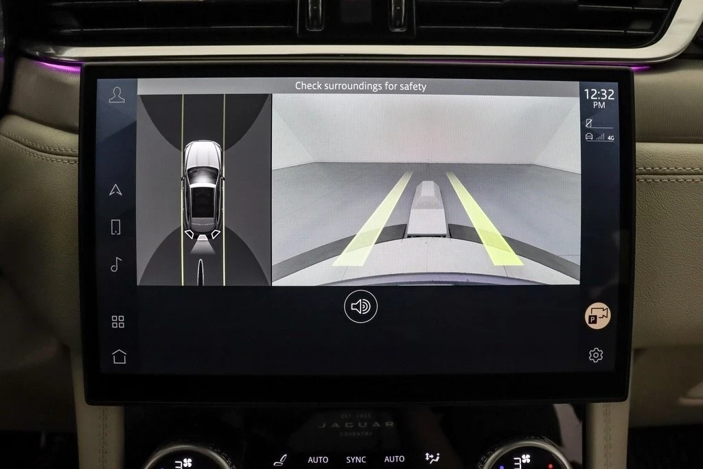 2025 Jaguar F-Pace - Image 19 of 21