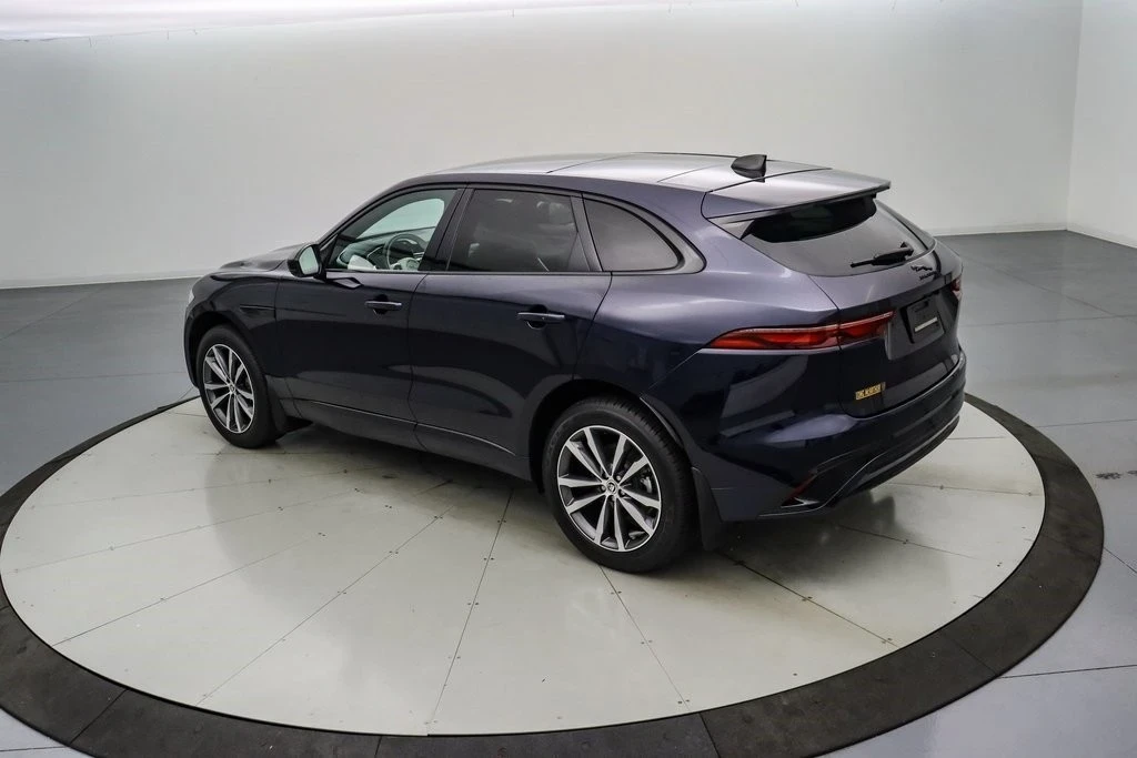 2025 Jaguar F-Pace - Image 7 of 21