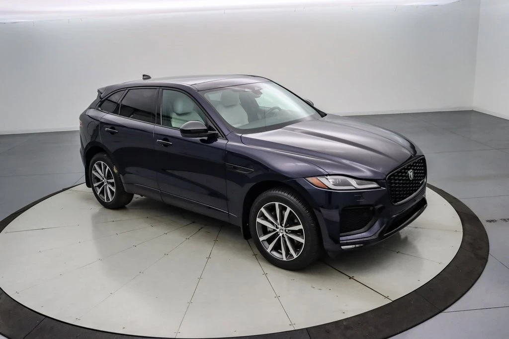 2025 Jaguar F-Pace - Image 2 of 21