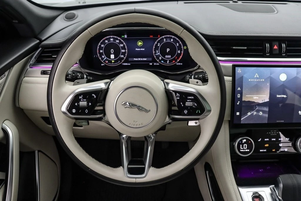 2025 Jaguar F-Pace - Image 16 of 21