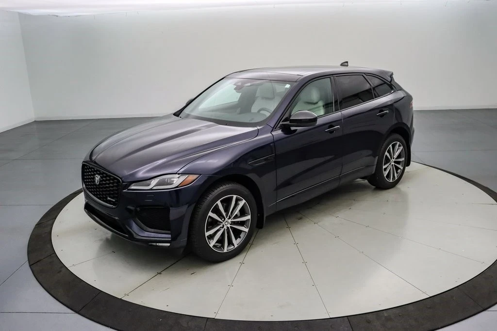 2025 Jaguar F-Pace - Image 9 of 21