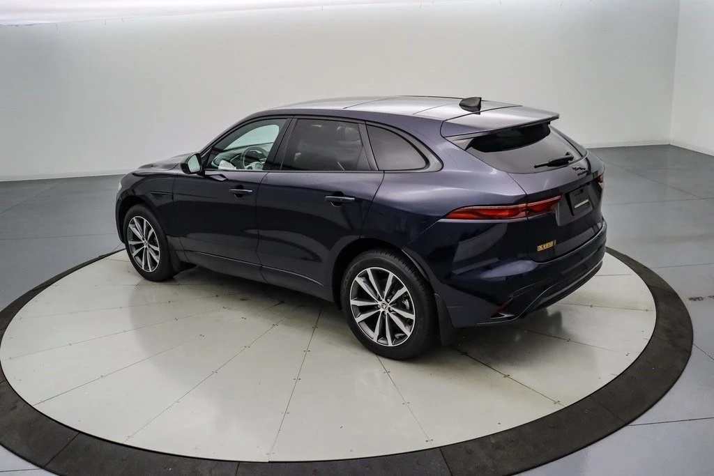 2025 Jaguar F-Pace - Image 7 of 21