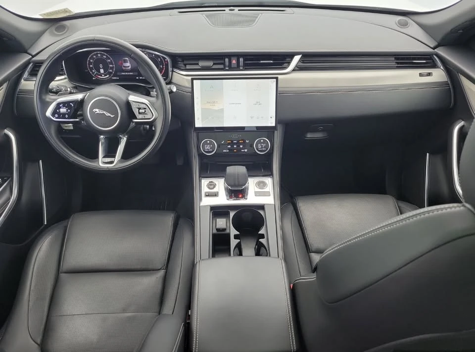 2025 Jaguar F-Pace - Image 10 of 16