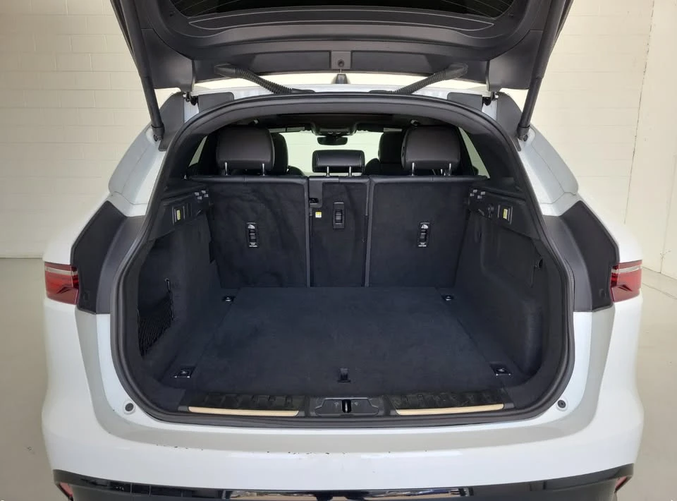 2025 Jaguar F-Pace - Image 6 of 16