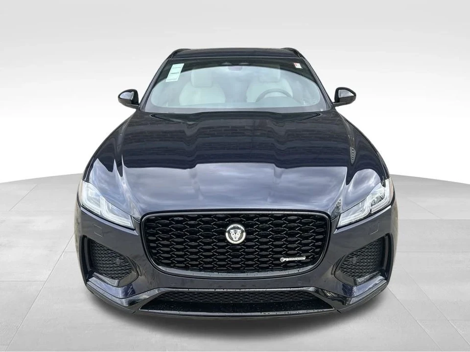 2025 Jaguar F-Pace - Image 4 of 12