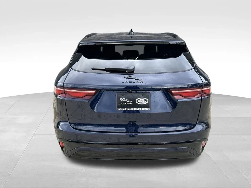 2025 Jaguar F-Pace - Image 8 of 12