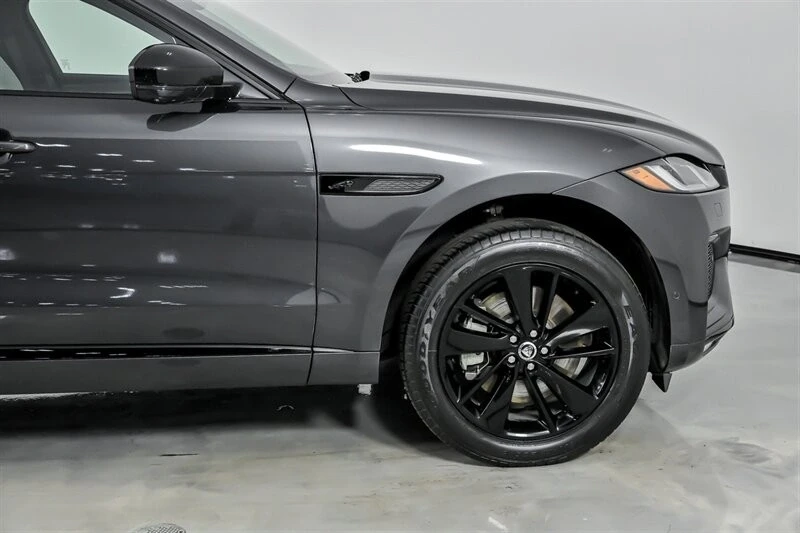 2025 Jaguar F-Pace - Image 15 of 21