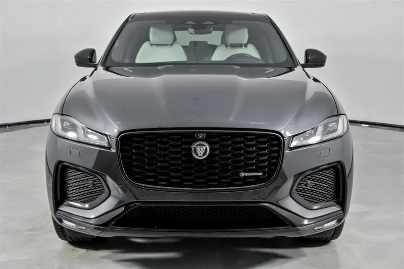 2025 Jaguar F-Pace - Image 5 of 21