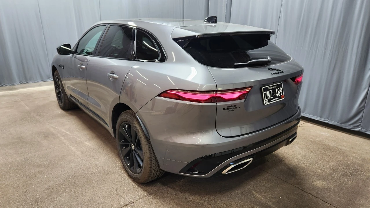 2025 Jaguar F-Pace - Image 4 of 21