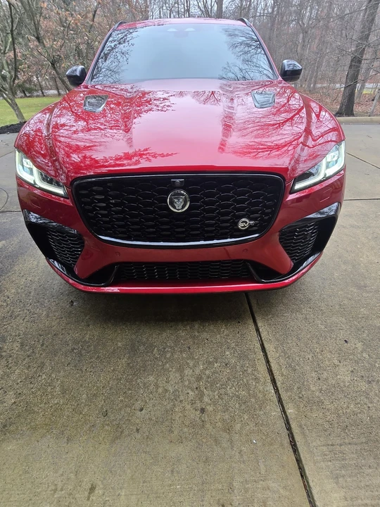 2025 Jaguar F-Pace SVR - Image 3 of 21