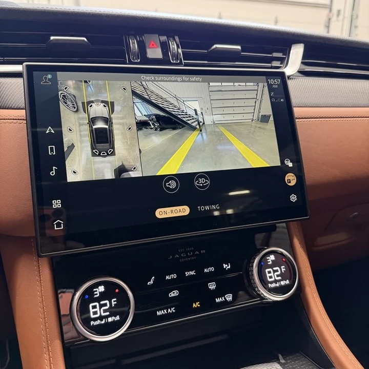 2025 Jaguar F-Pace SVR - Image 13 of 21