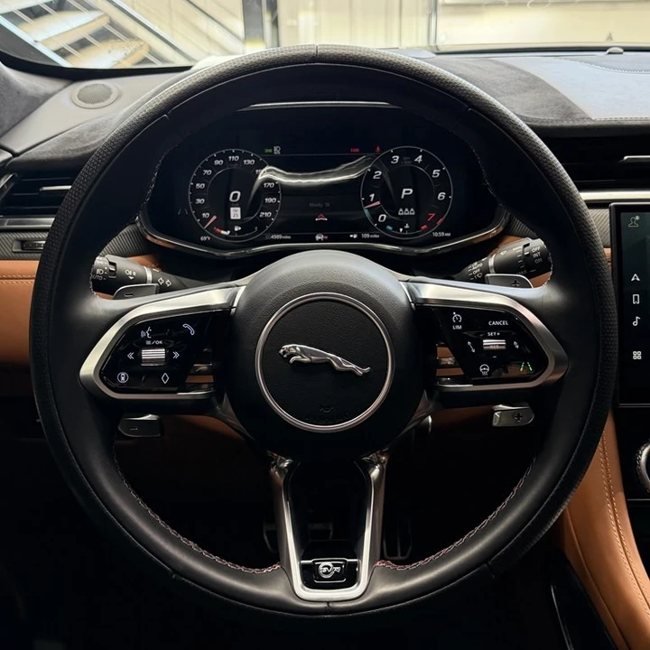 2025 Jaguar F-Pace SVR - Image 9 of 21