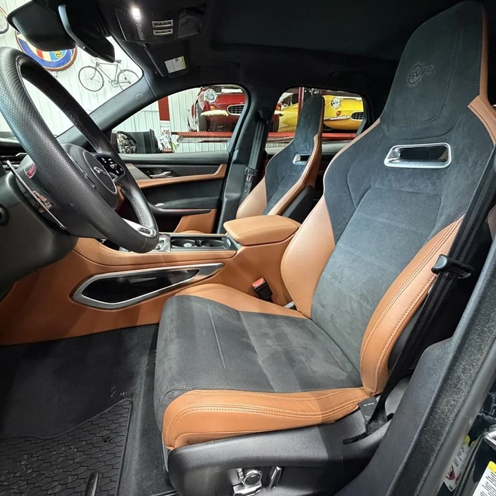 2025 Jaguar F-Pace SVR - Image 5 of 21