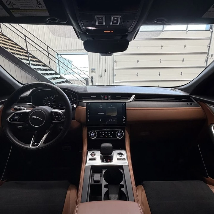2025 Jaguar F-Pace SVR - Image 10 of 21