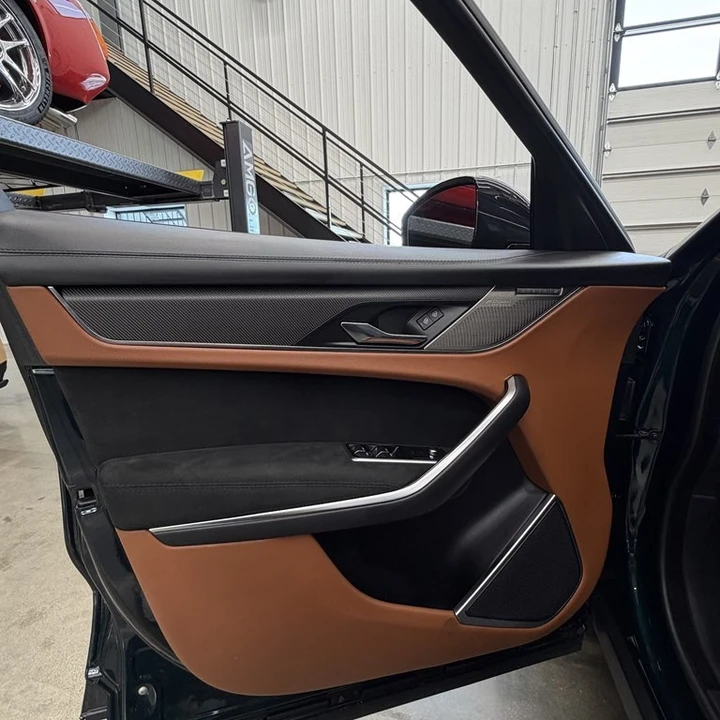 2025 Jaguar F-Pace SVR - Image 18 of 21
