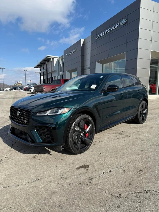 2025 Jaguar F-Pace SVR - Image 12 of 13