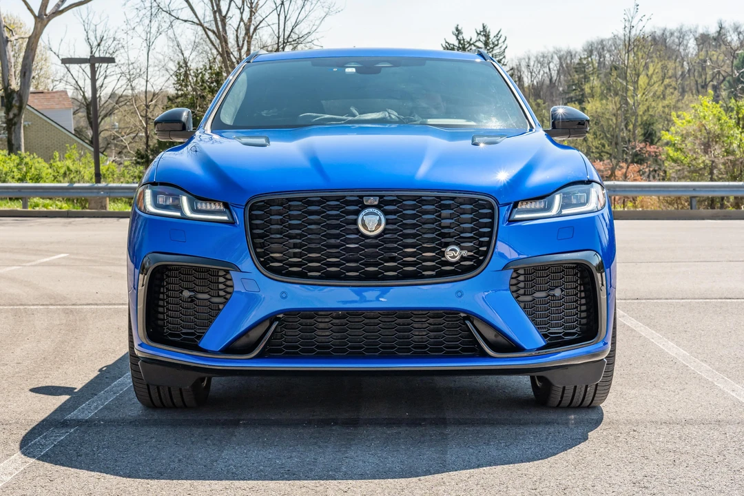 2025 Jaguar F-Pace SVR - Image 6 of 31