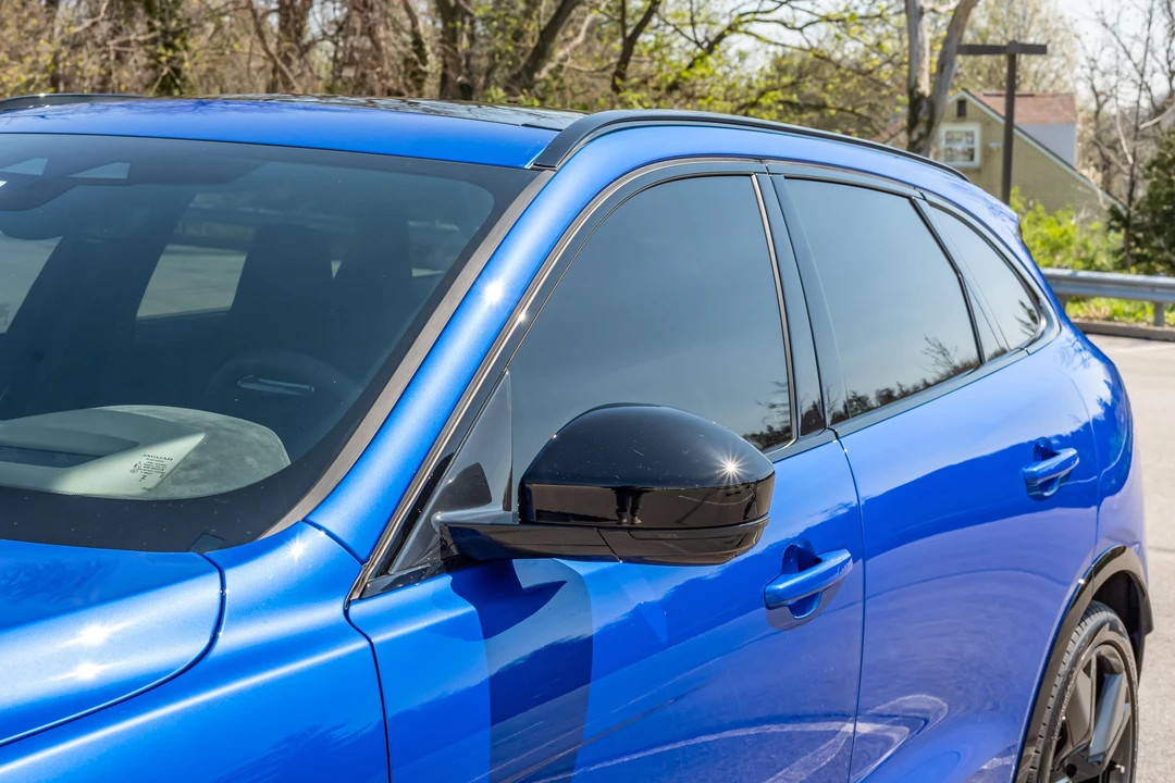 2025 Jaguar F-Pace SVR - Image 13 of 31