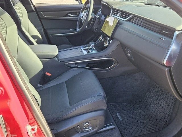 2025 Jaguar F-Pace SVR - Image 15 of 21
