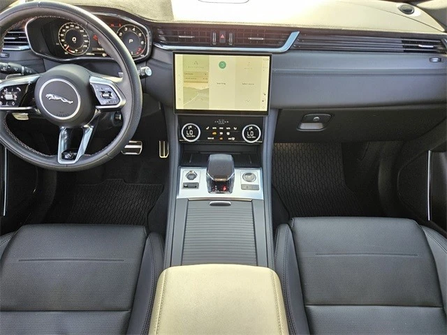 2025 Jaguar F-Pace SVR - Image 12 of 21