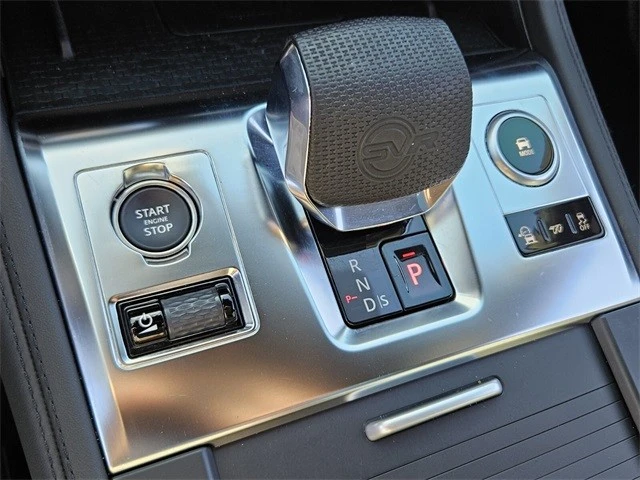 2025 Jaguar F-Pace SVR - Image 19 of 21