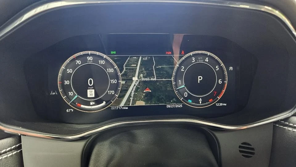 2025 Jaguar F-Pace - Image 3 of 20