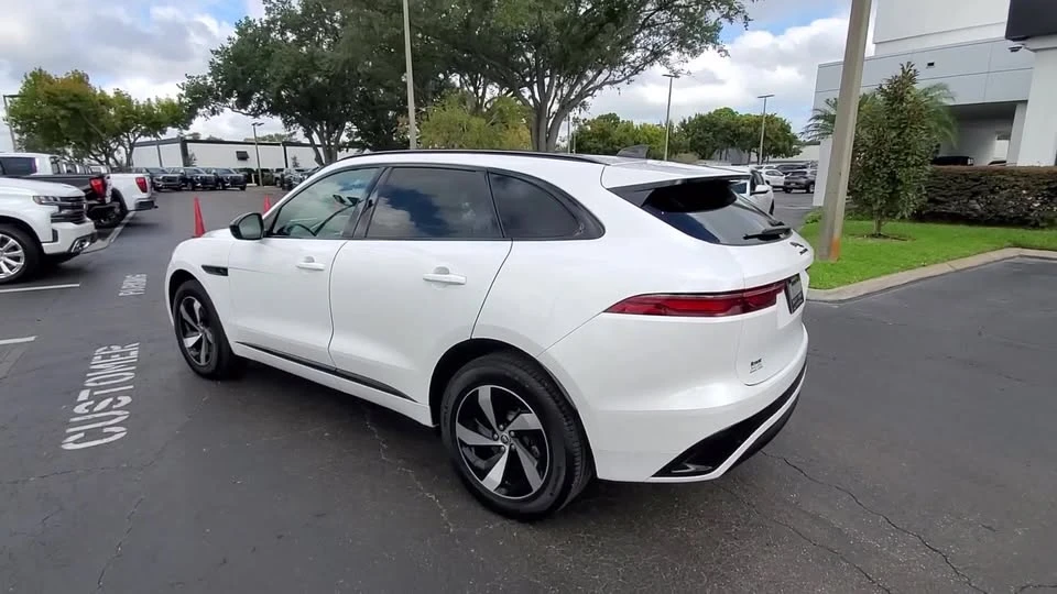 2025 Jaguar F-Pace - Image 6 of 9
