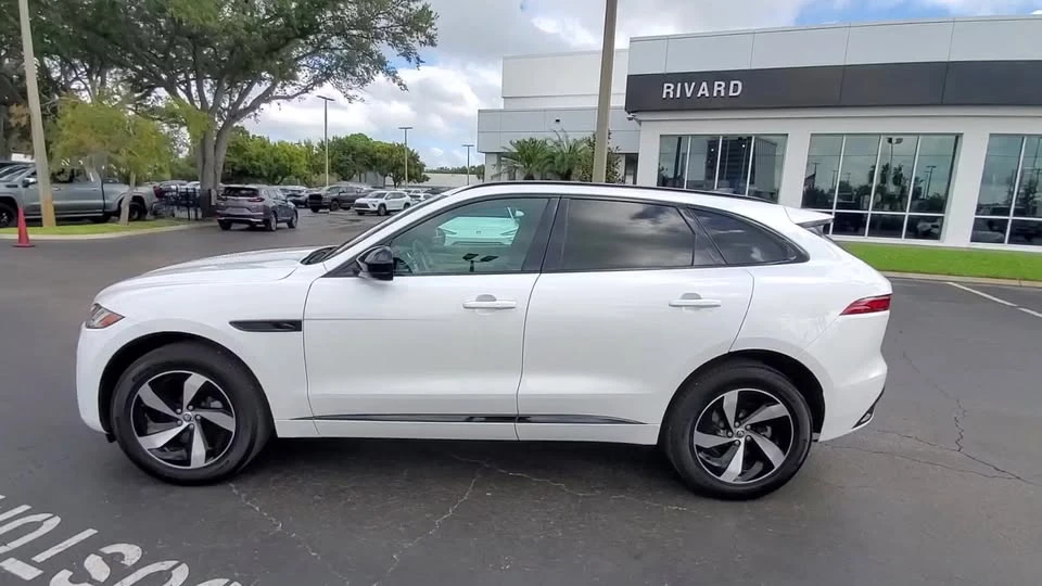 2025 Jaguar F-Pace - Image 5 of 9