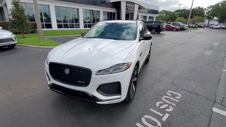 2025 Jaguar F-Pace - Image 3 of 9