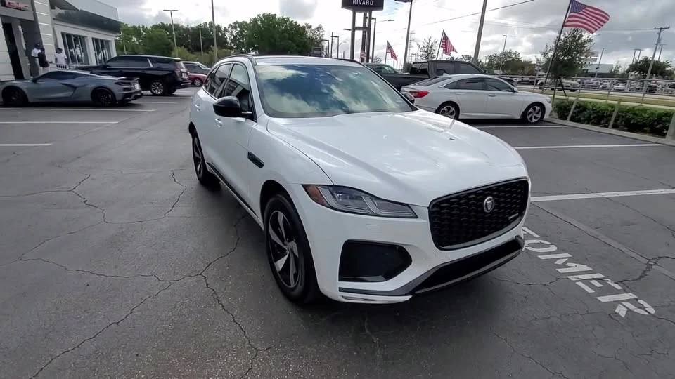 2025 Jaguar F-Pace - Image 2 of 9