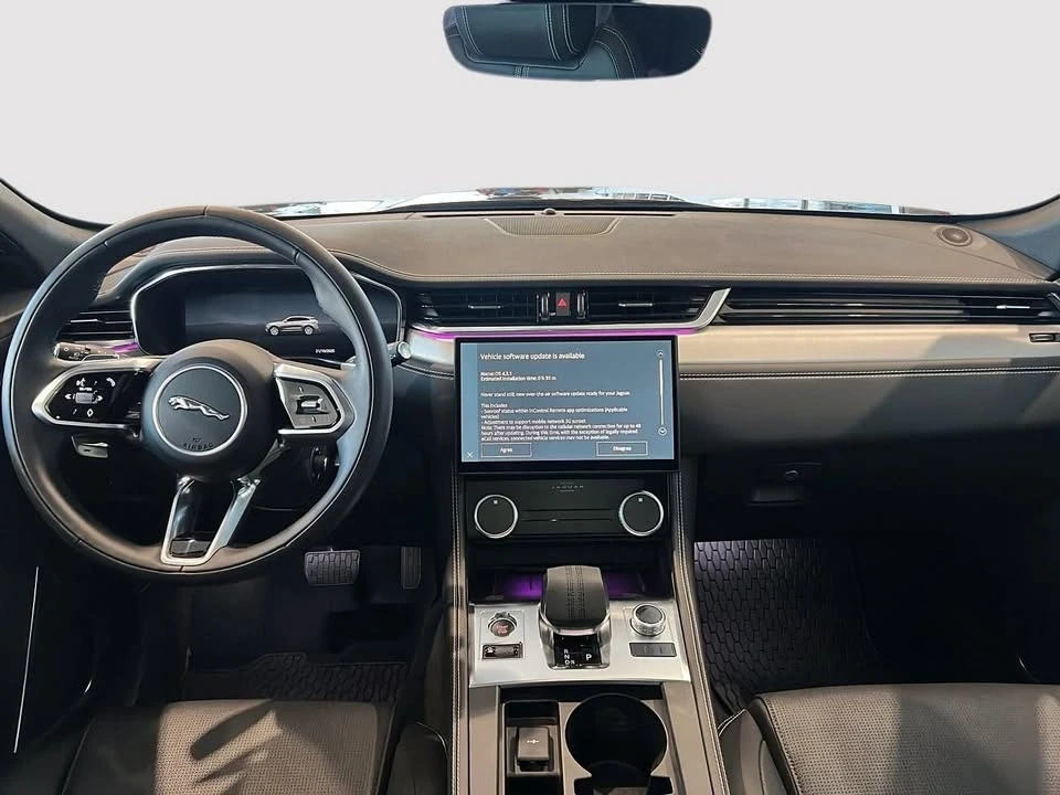 2025 Jaguar F-Pace - Image 3 of 15