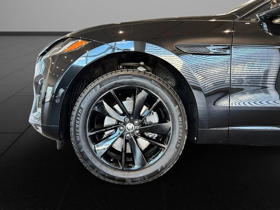 2025 Jaguar F-Pace - Image 15 of 15
