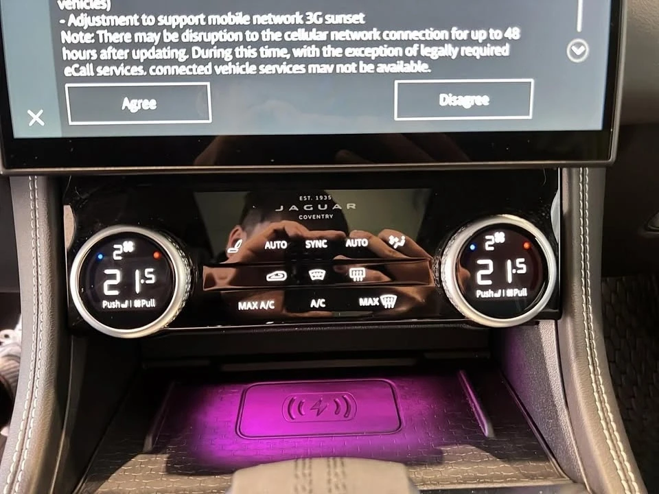 2025 Jaguar F-Pace - Image 6 of 15