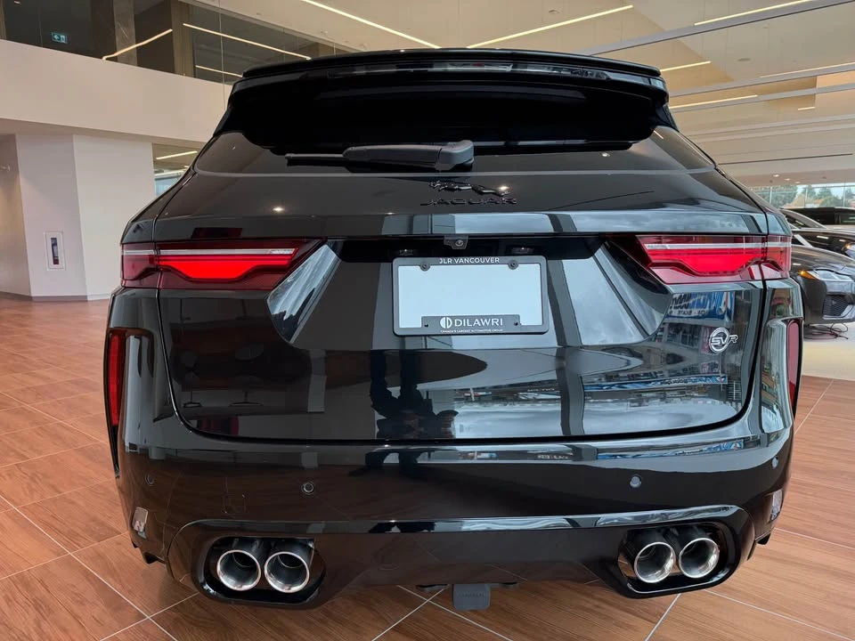 2025 Jaguar F-Pace - Image 7 of 20