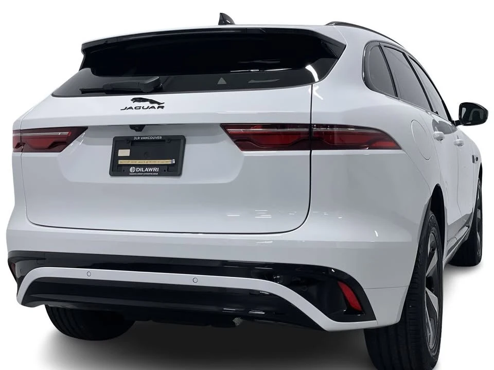 2025 Jaguar F-Pace - Image 10 of 18