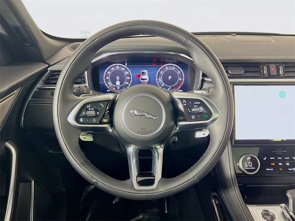 2025 Jaguar F-Pace - Image 12 of 20