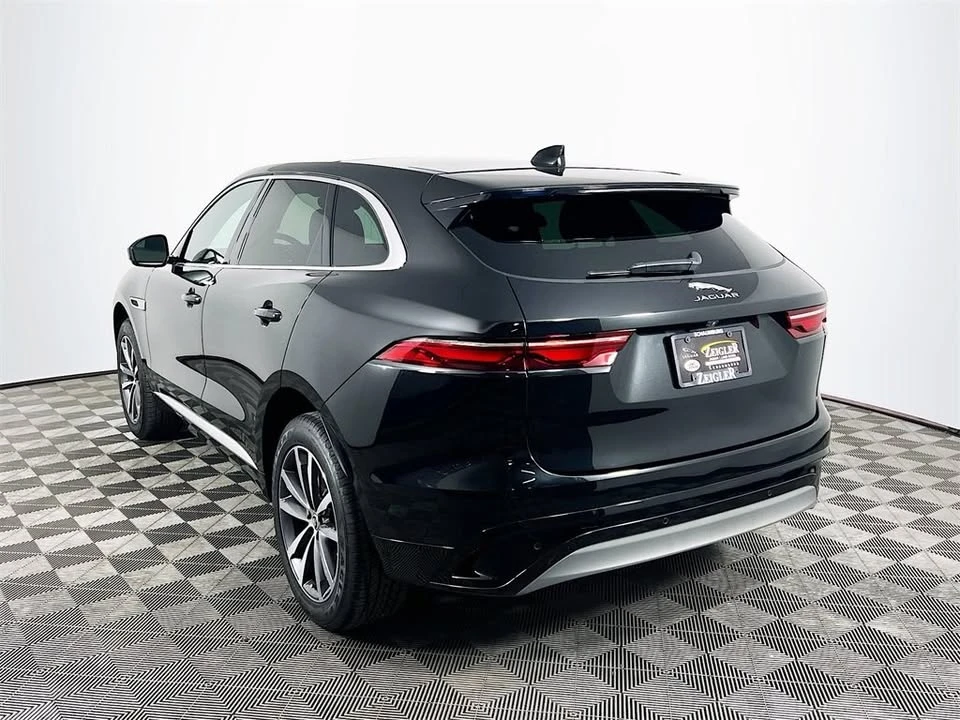 2025 Jaguar F-Pace - Image 8 of 20