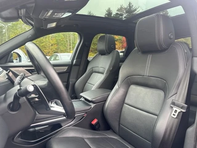 2025 Jaguar F-Pace - Image 13 of 20