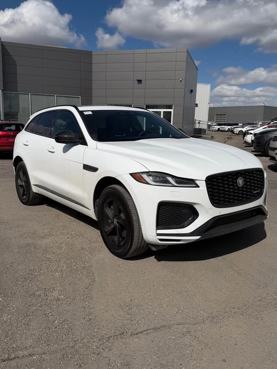 2025 Jaguar F-Pace - Image 2 of 10