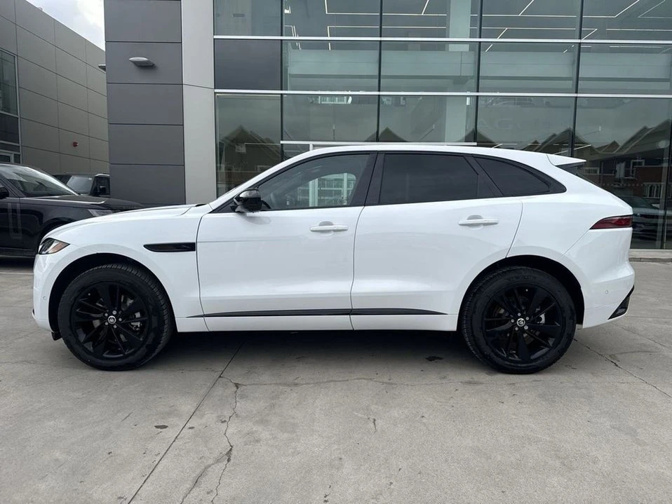 2025 Jaguar F-Pace - Image 2 of 18